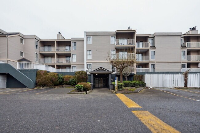 Photo du bâtiment - Clipper Cove
