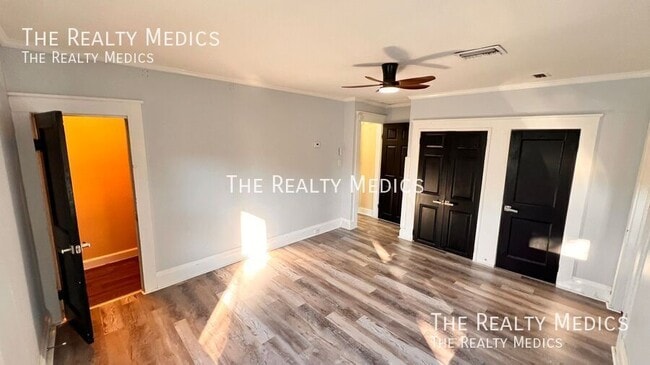 Building Photo - 35 Hill Ave