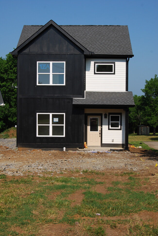 Building Photo - 408 Farris Ave