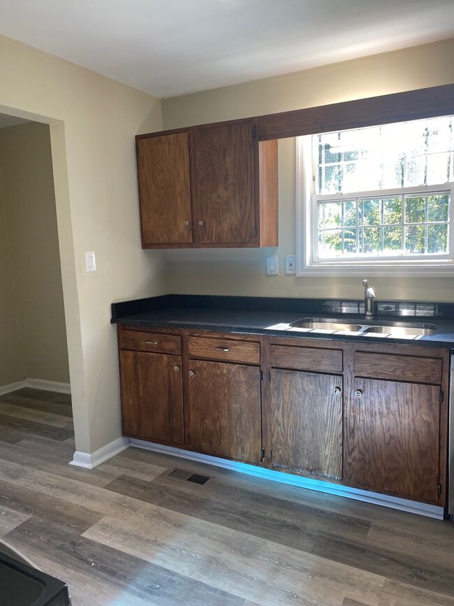 Foto del edificio - *Knoxville 37917 - 2 bedroom, 1 bath 2-sto...