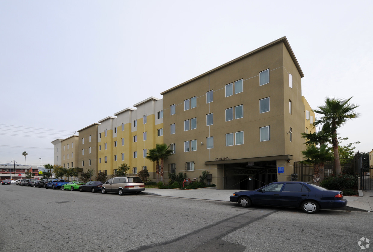 Foto del edificio - Mariposa Place