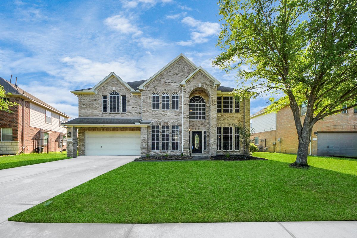 Primary Photo - 30214 Vinebriar Dr