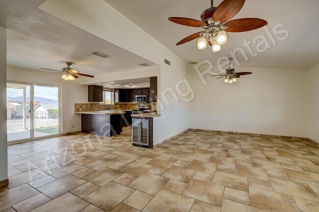 Foto del edificio - CHARMING 4 BEDROOM WITH SOLAR