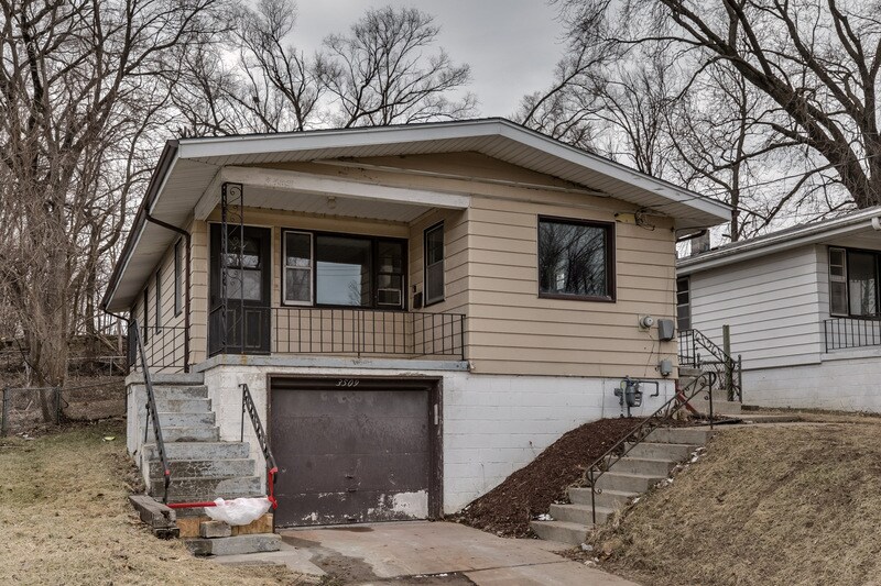Primary Photo - 3509 Redick Ave