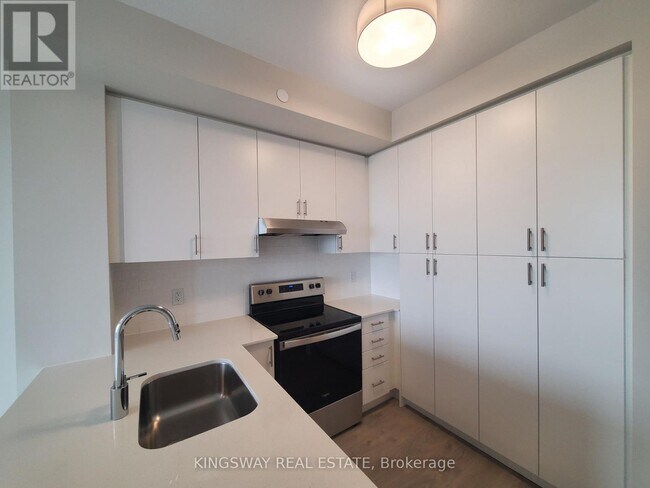 Building Photo - 3200 William Coltson Ave