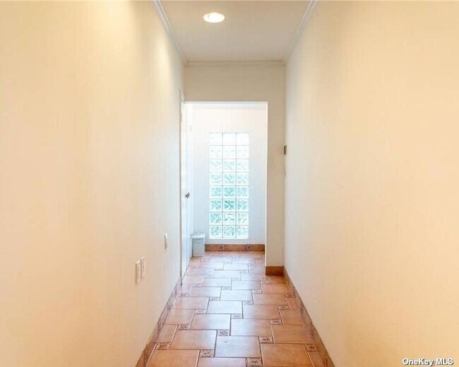 336 Scranton Avenue House Rental in Lynbrook, NY