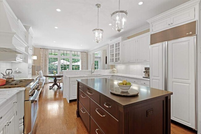 Foto del edificio - 572 Greenway Dr