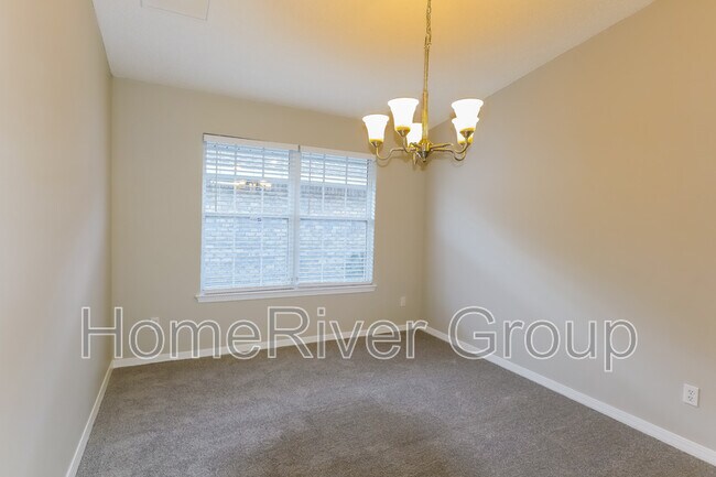 Foto del edificio - 6307 Ironside Dr S