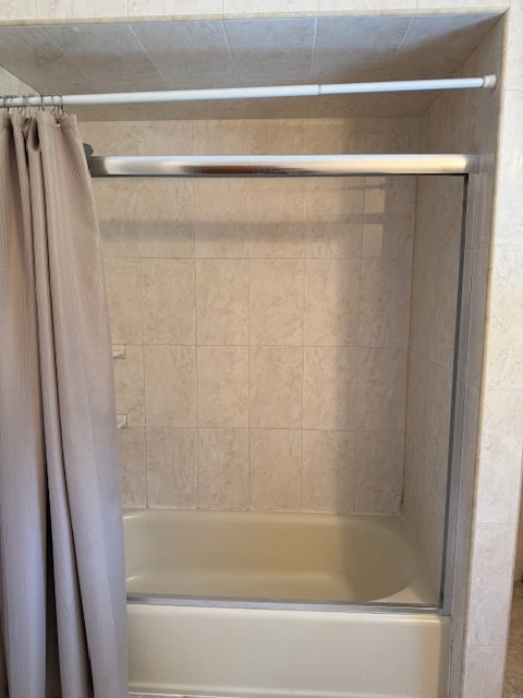 full bath with tub (upstairs) - 1 Dix Cir