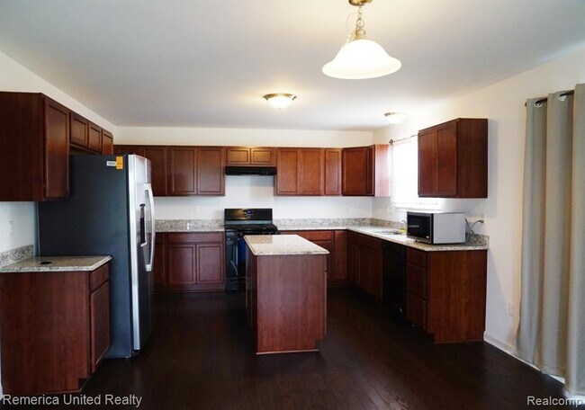 Foto del edificio - 4287 Cloverlane Dr