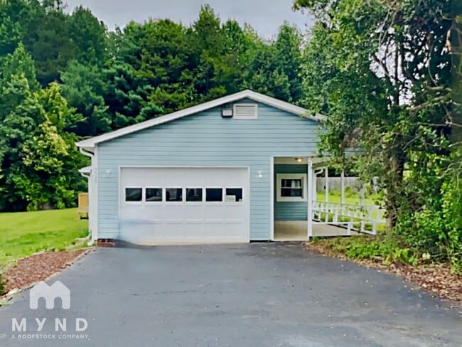 Building Photo - 5520 Kool Springs Dr