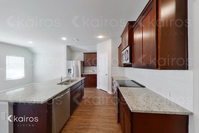 Building Photo - 11480 Brookwood Dr