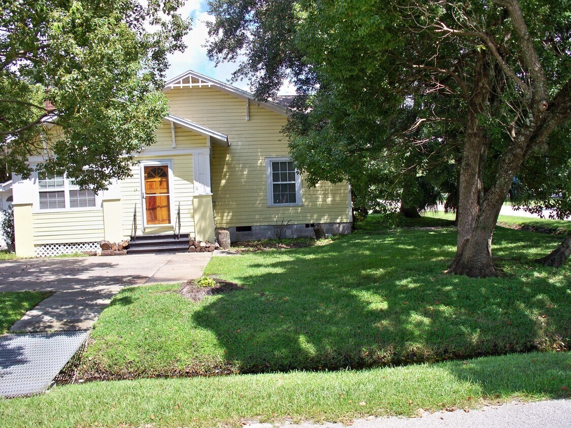 Foto principal - Beautiful Bungalow with heart-of-pine floors