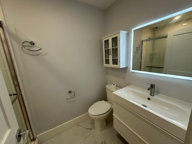 Foto del edificio - 326 Chelsea St