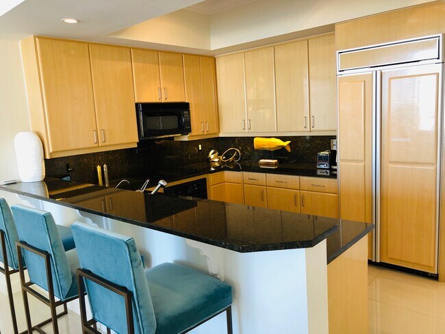 Building Photo - 100 S Birch Rd