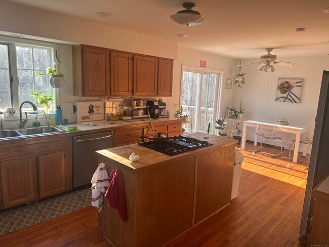 Foto del edificio - 27 Dorset Ln