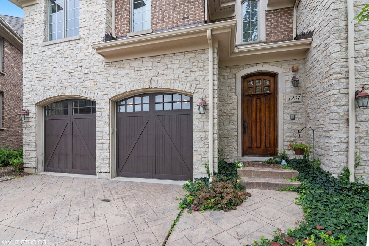 Foto principal - 1201 Caroline Ct