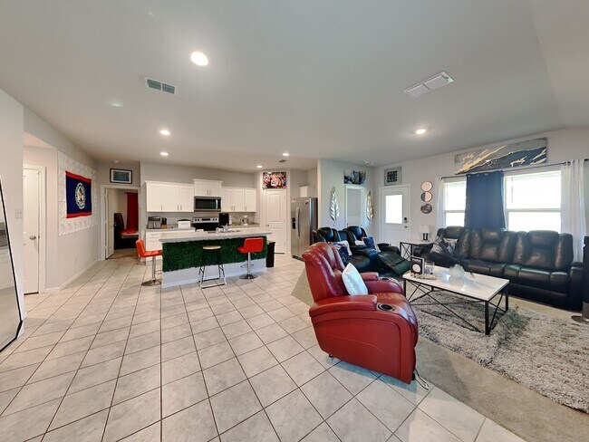 Foto del edificio - COMING SOON IN AZLE! 3 BEDROOM 2 BATHROOM ...