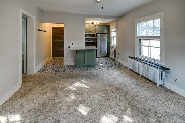 sala de estar/cocina - 15 E Gilman St