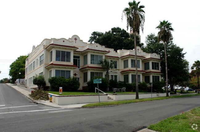 205 Lake Morton Dr Lakeland Fl 33801 Apartments Primary Photo 205 Lake Morton Dr