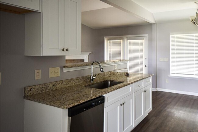 Foto del edificio - 161 Hideaway Ln