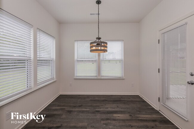 Building Photo - 3006 Creeks Landing Dr