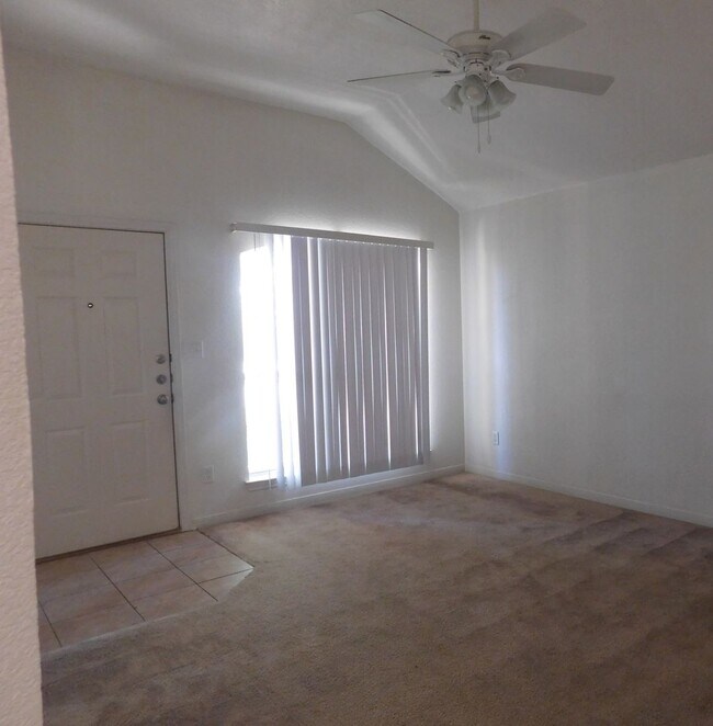 Building Photo - 4405 Thunder Creek Dr