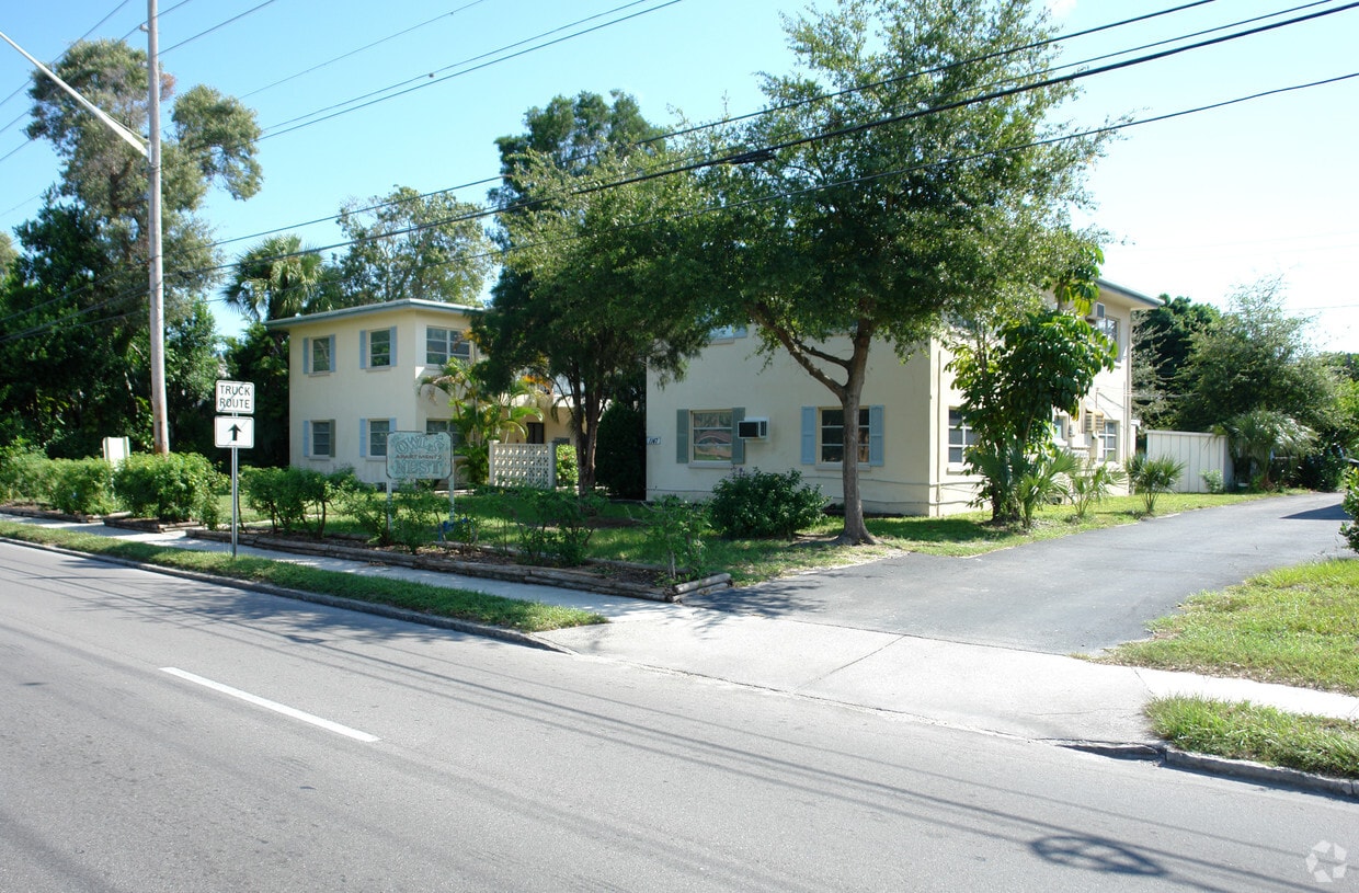 Primary Photo - 1147 16th St N