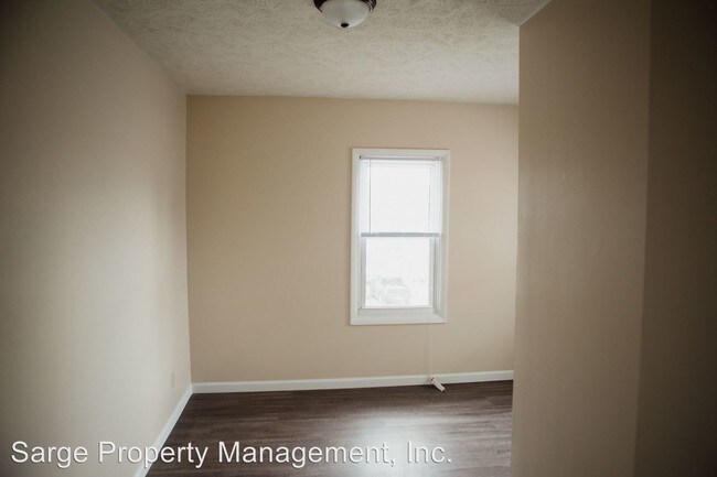 Building Photo - 349 S Walnut St