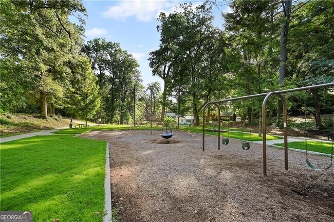 Building Photo - 694 Campbell Cir