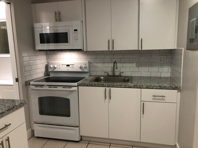 Foto del edificio - 8962 SW 40th Terrace