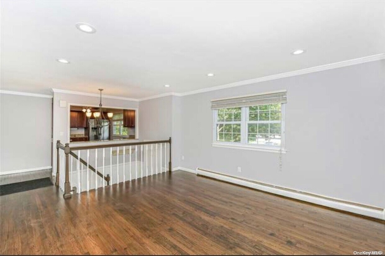 4 Wolf hollow Rd, Centereach, NY 11720 House Rental in Centereach, NY