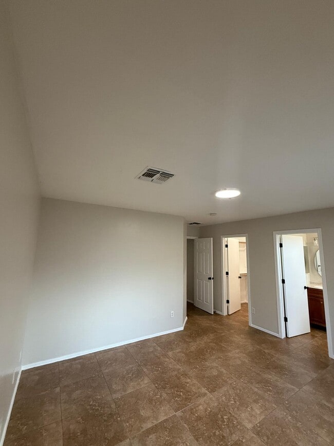 Foto del edificio - 15843 W Madison St