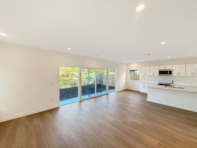 Foto del edificio - Brand New 3B/2.5BA Home in Lemon Grove for...