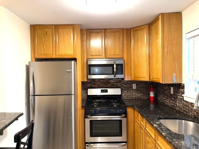 Foto del edificio - 3901 Dobrin Ct