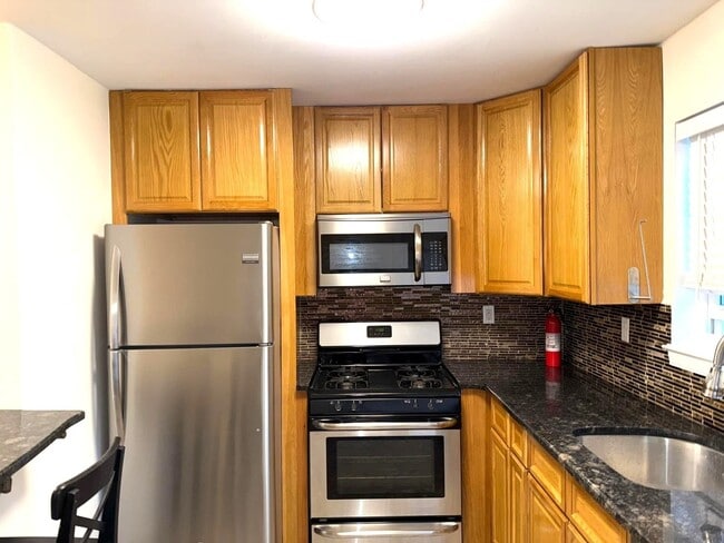 Building Photo - 3901 Dobrin Ct