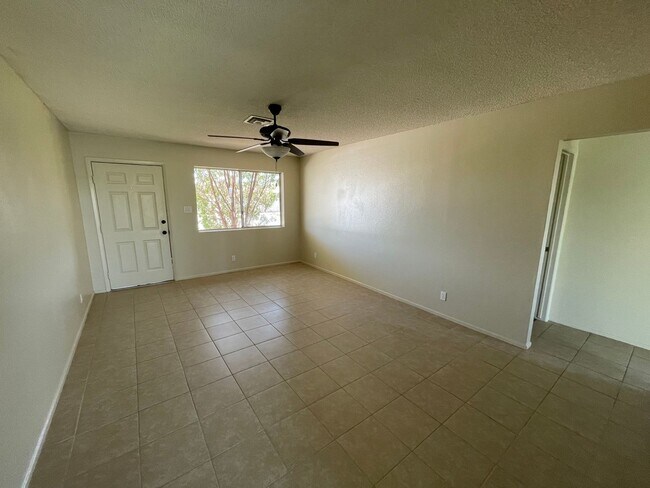 Foto del edificio - 4 bedroom Home in Yuma Valley for Rent!