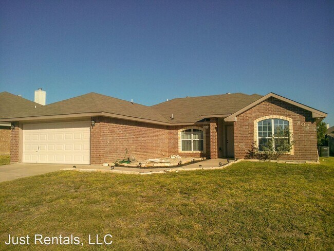 Building Photo - 3 br, 2 bath House - 202 Cedar Ridge Dr.