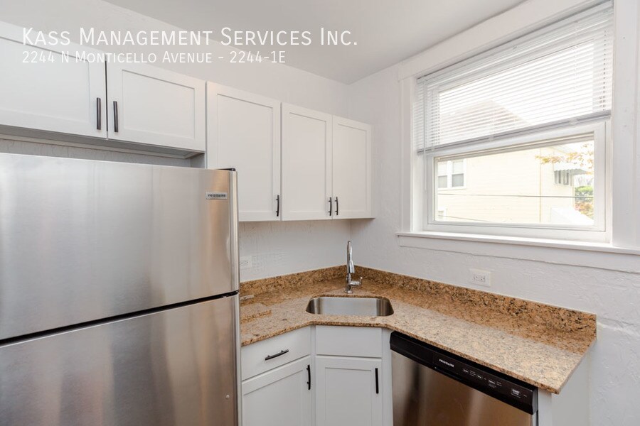 Primary Photo - Prime Logan Square 2 bedroom with New Kitc...