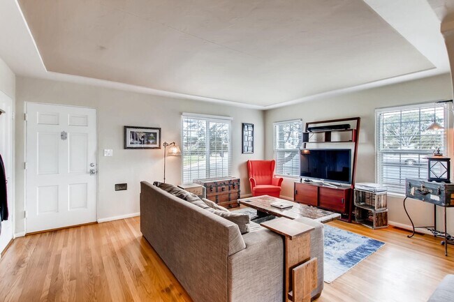 Foto del edificio - Charismatic 2 Bedroom/1 Bath Home For Rent in South Park!