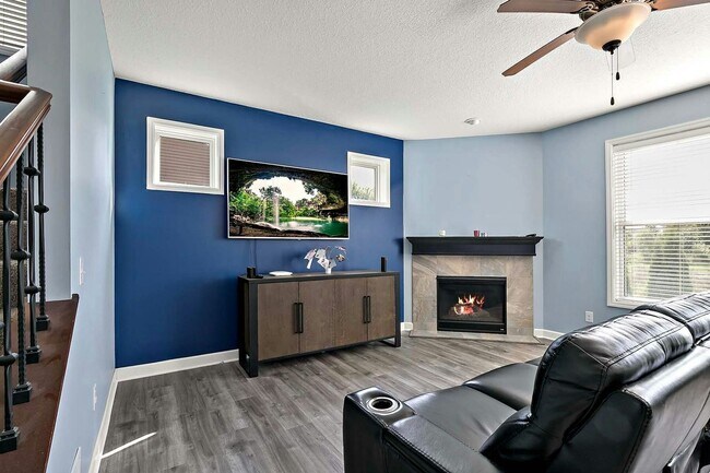 Foto del edificio - 5 Bedrooms of Modern Luxury Living in Lake Elmo!