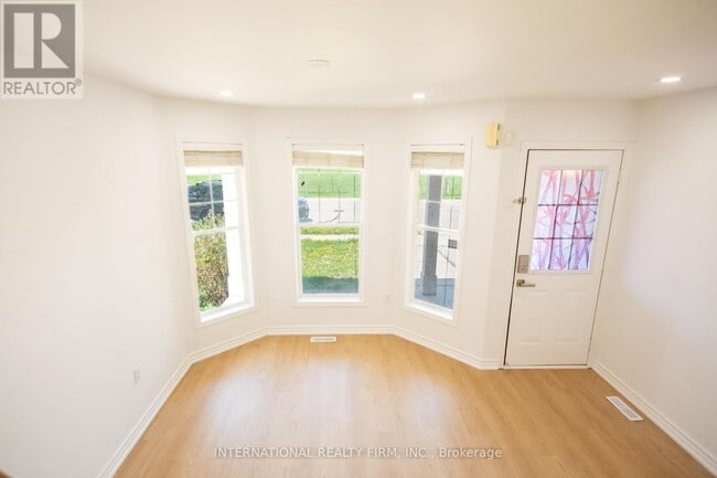 Building Photo - 885 Gazley Cir