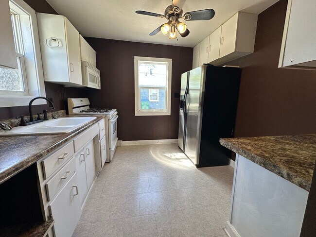 Foto del edificio - 2 Bedroom House in Webster City $750