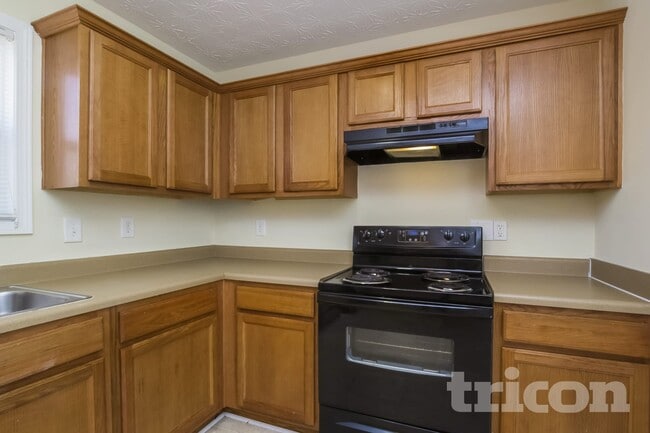 Building Photo - 1436 Little Creek Dr