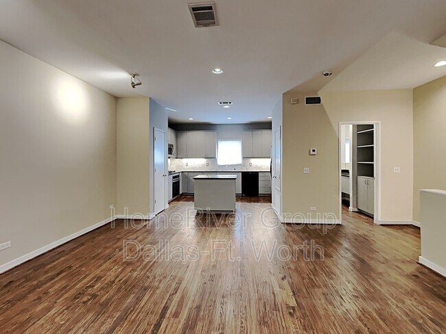 Foto del edificio - 2914 Woodside St