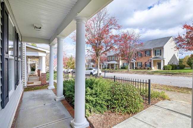 Building Photo - 1038 Ileagnes Rd