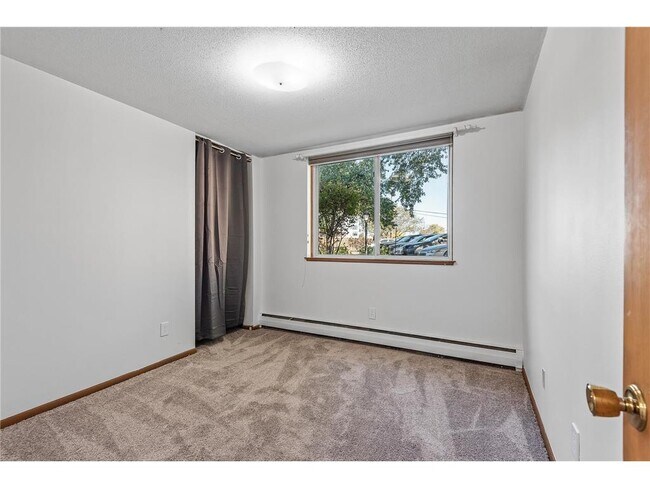 Foto del edificio - 9147 Hwy 55