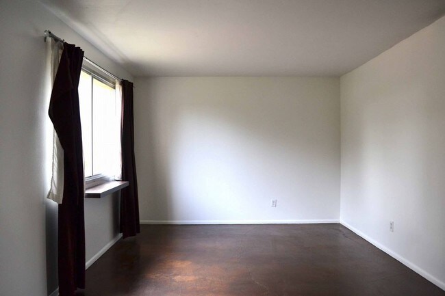 Foto del edificio - 1901 W Hazelwood Pky