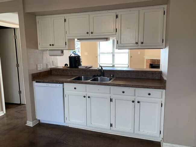 Foto del edificio - 716 W Mulberry St