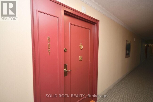 Photo du bâtiment - 1025 Richmond Rd